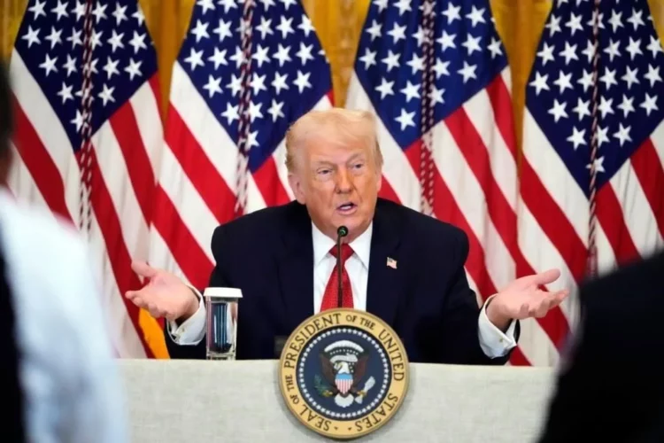 Trump advierte aranceles si países rechazan su plan sobre Groenlandia