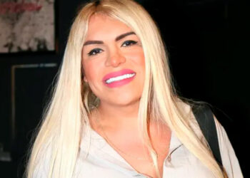 ¿Belleza o tortura? Wendy Guevara se rompe las costillas para tener “cintura de avispa” y narra su calvario.