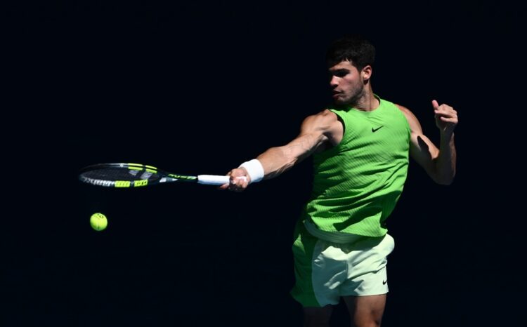 Carlos Alcaraz en Australia: vence a Moutet y cita a Tommy