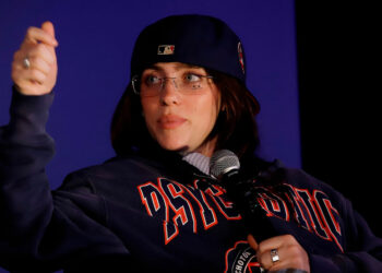 Billie Eilish critica la gestión de ICE y las políticas ambientales de la administración Trump