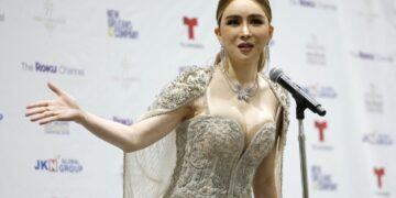 Condenan a dos años de prisión a Anne Jakrajutatip, dueña de Miss Universo; la declaran prófuga.