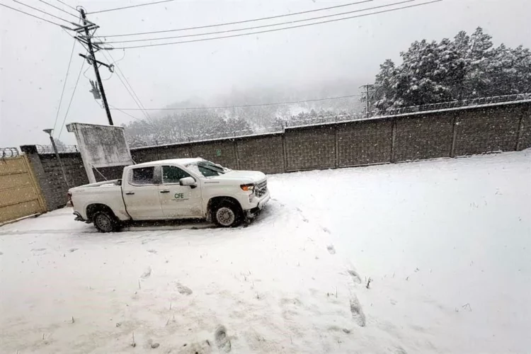 Apagones en la Tarahumara por frío extremo; Sheinbaum asegura restablecimiento de CFE