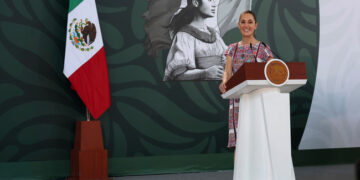 Sheinbaum rechaza guaruras y lujos; exige gobierno cercano al pueblo