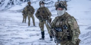 Dinamarca refuerza presencia militar en Groenlandia con fuerzas especiales