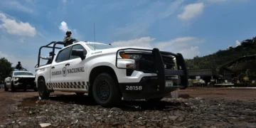 Hallan 10 cuerpos en fosa clandestina de Guanajuato 