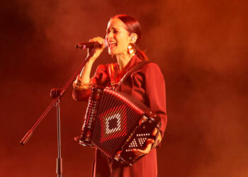Un viaje al corazón de Tijuana: Julieta Venegas regresa a sus raíces con el álbum “Norteña”.