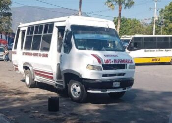 ¿Borrón y cuenta nueva? Lanzan ‘salvavidas’ a 10 mil transportistas: pagarían 15 mil pesos para regularizarse.