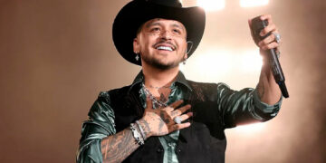 Christian Nodal anuncia nuevo álbum de 14 temas para inicios de 2026