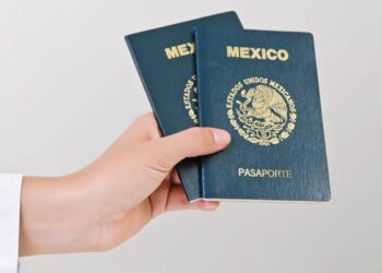¿Planeas viajar este año? Conoce los nuevos costos del pasaporte mexicano para 2026.