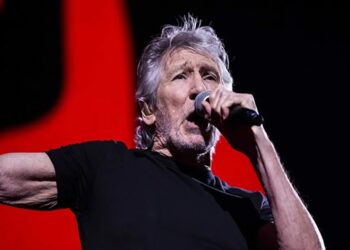 Roger Waters condena intervención de EE. UU. en Venezuela y expresa apoyo a Nicolás Maduro.