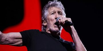 Roger Waters condena intervención de EE. UU. en Venezuela y expresa apoyo a Nicolás Maduro.