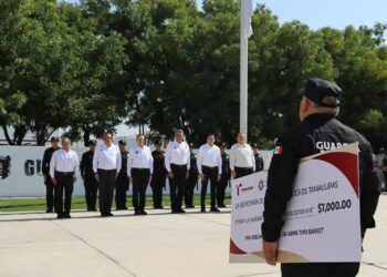 Bonos por armas: Premian a policías por decomisar armas al crimen