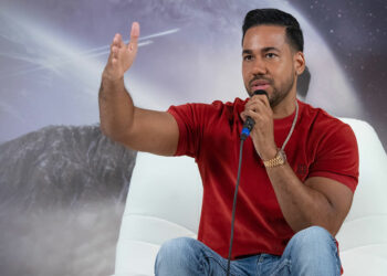 Romeo Santos se disculpa tras polémica por comentarios sobre inmigrantes