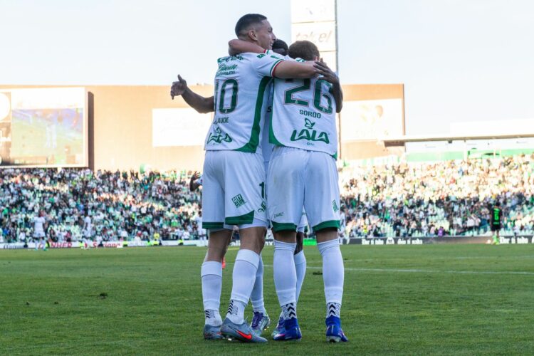 Santos Laguna y FC Juárez empatan 2-2 en vibrante duelo
