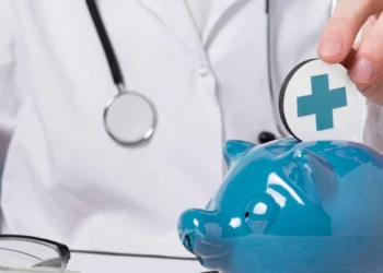 Aumentarán de 25 a 30% seguros de gastos médicos y automotrices por cambio fiscal federal