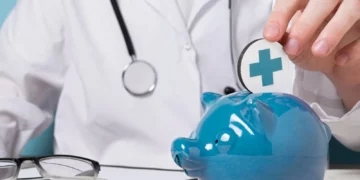 Aumentarán de 25 a 30% seguros de gastos médicos y automotrices por cambio fiscal federal