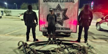 Detienen a ladrón de cable en Paseo Aventa