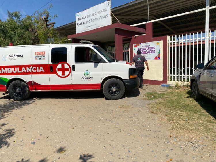 Mujer se debate entre la vida y la muerte tras ataque en telesecundaria