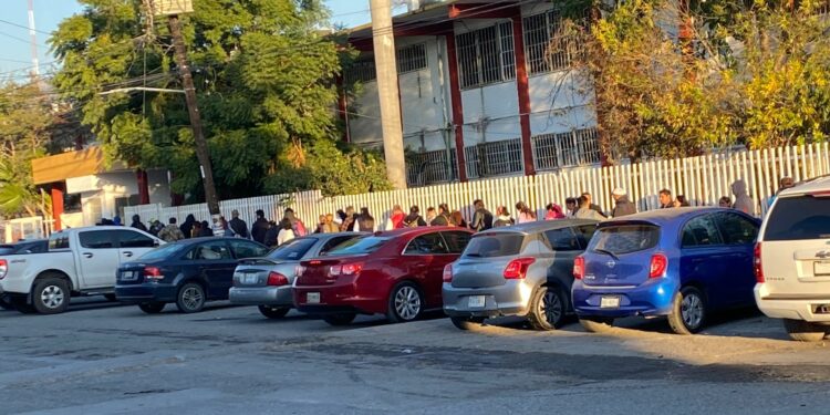 Inició el calvario para padres de familia por inscripciones escolares en Ciudad Victoria