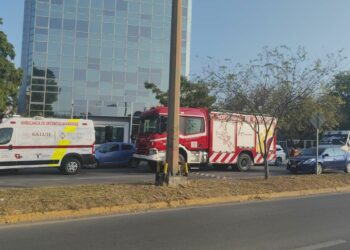“Infierno en la Torre”…gubernamental de Cd. Victoria; 12 atrapados en uno de los elevadores