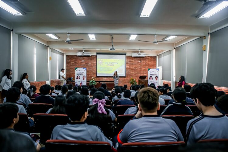 Imparten la charla “Amor Es Sin Violencia” a jóvenes tamaulipecos