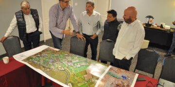 Revisan mejoras a sistema de riego del Distrito Bajo Río San Juan; aplicarán 949 millones en 2026