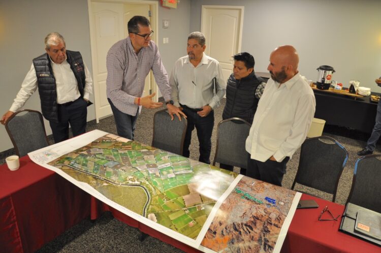 Revisan mejoras a sistema de riego del Distrito Bajo Río San Juan; aplicarán 949 millones en 2026