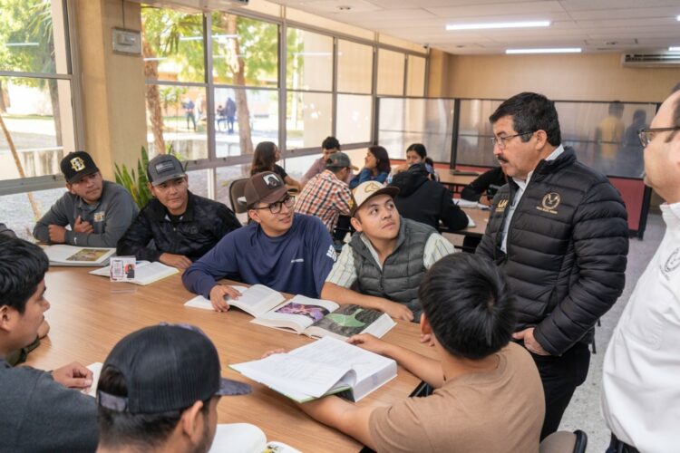 El diálogo con los universitarios define el rumbo de la UAT: Dámaso Anaya