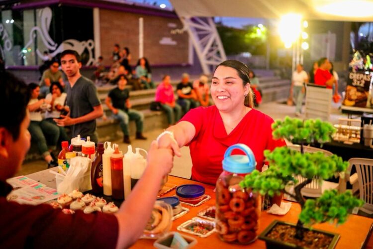 Participaron 75 jóvenes en el “Mercado Tamaulipas” realizado el domingo en “El Patinadero” de Cd. Victoria