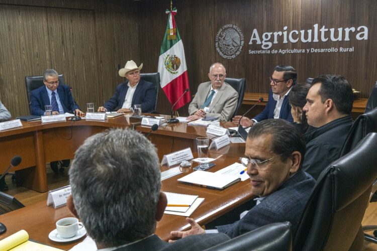 AGRICULTURA y Leche Para el Bienestar convocan a un acuerdo para garantizar la comercialización del lácteo