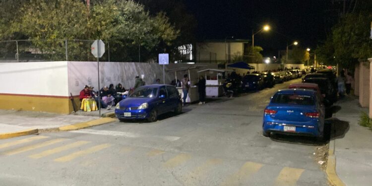 Inició el calvario para padres de familia por inscripciones escolares en Ciudad Victoria