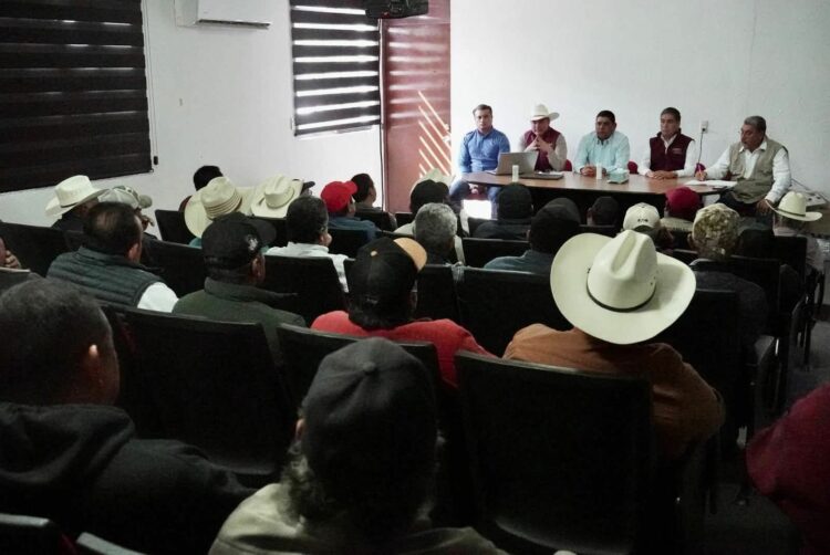 Capacitan a ganaderos de Hidalgo, Tamaulipas sobre detección y prevención del gusano barrenador