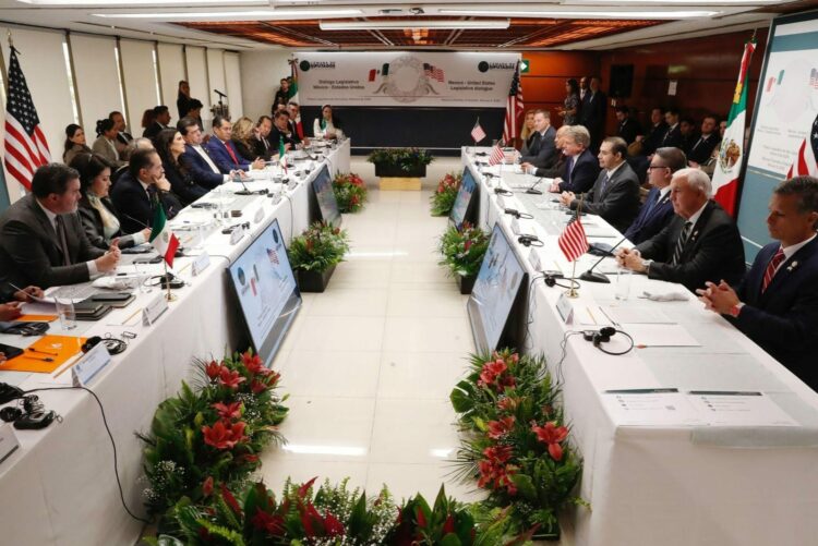 Dialogan diputados de México y Estados Unidos en temas complejos de comercio, seguridad y migración