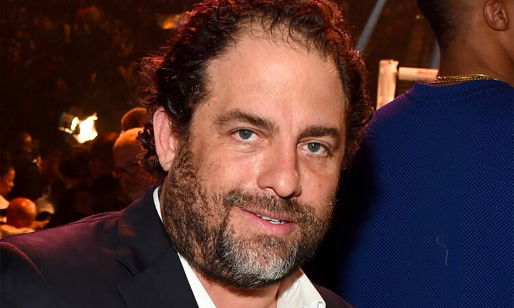 Documentos desclasificados vinculan a Brett Ratner con Jeffrey Epstein.