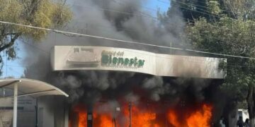 Atacan 43 sucursales del Banco del Bienestar tras abatimiento de “El Mencho”