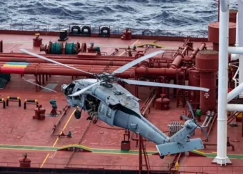 Intercepta EU petrolero “Veronica III” en océano Índico