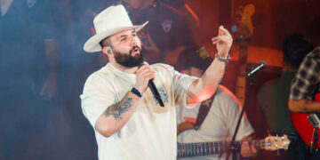 Carín León gana el Grammy 2026 a Mejor Álbum de Música Mexicana