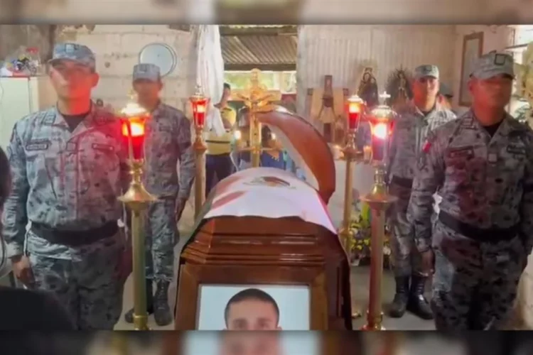 Sube a 28 el número de efectivos muertos tras violencia vinculada al CJNG