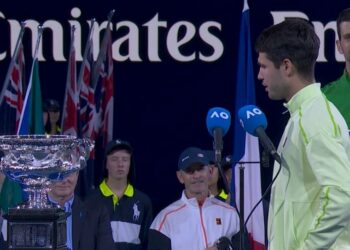 Carlos Alcaraz gana el Abierto de Australia y hace historia ante Djokovic