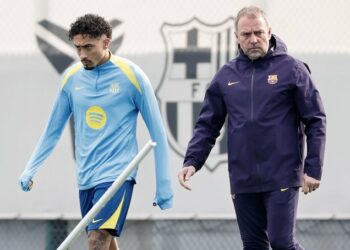 “No perdimos por su culpa”: Flick revela los detalles de su charla con el árbitro