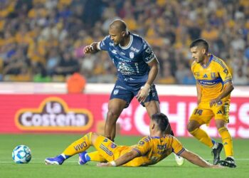 Rondón silencia el Volcán y Pachuca firma voltereta con polémica arbitral