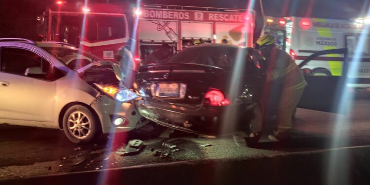 Choque múltiple en la carretera Victoria–Monterrey deja una mujer lesionada