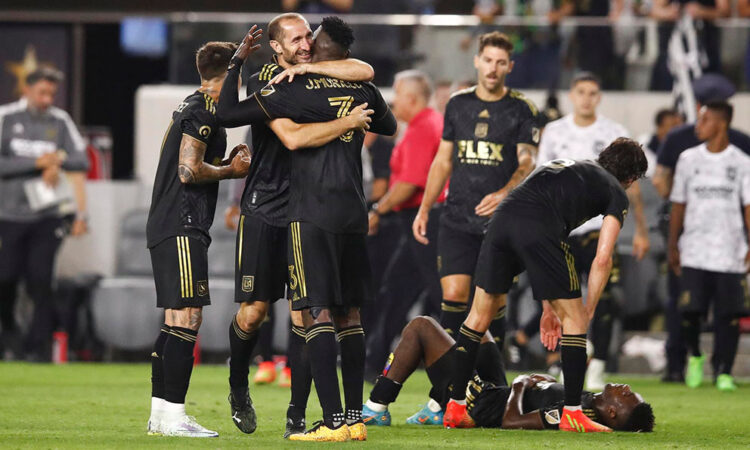 LAFC aplasta al Real España en San Pedro Sula