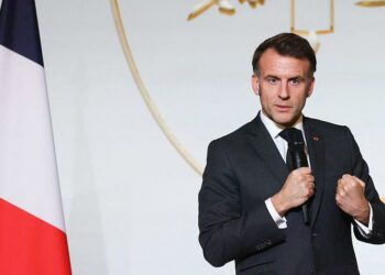 Macron insta a la UE a reaccionar ante amenazas de EE. UU.