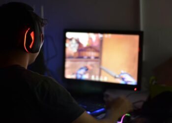Cómo Mejorar Tus Habilidades en Gaming Rápidamente (Métodos Respaldados por la Ciencia Que Realmente Funcionan)