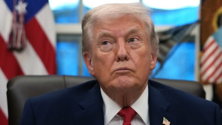 Trump alardea ante la prensa: “México dejará de vender petróleo a Cuba”