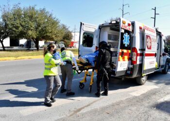 Bebé nace ¡en plena vía pública de Victoria!