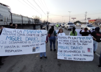 Caos vial en Avenida de la Industria por protesta ante desaparición de joven
