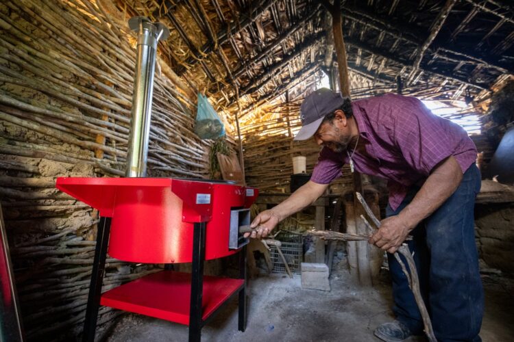 Estufas ecológicas llegan a comunidades rurales de Tamaulipas