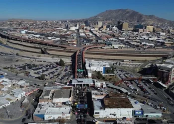 Demócratas exigen cuentas por uso de láser militar en frontera con México